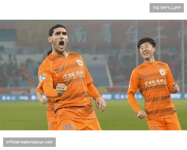 韩国队文承旻替补登场即头球破门，成逆转关键人物