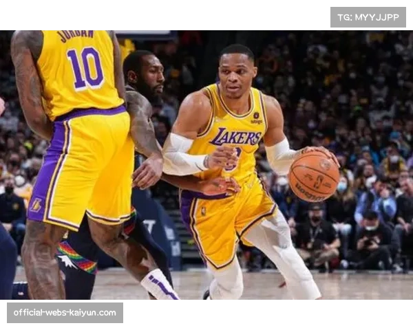 湖人近九场进攻效率122.5同期联盟第二 防守效率同步提升至110.1